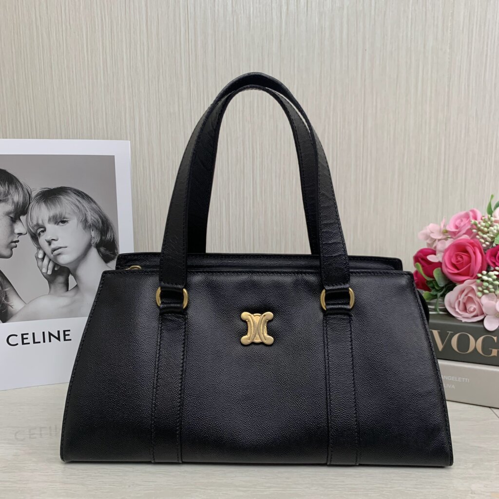 CELINE　ハンドバッグ　リカラー後　前面